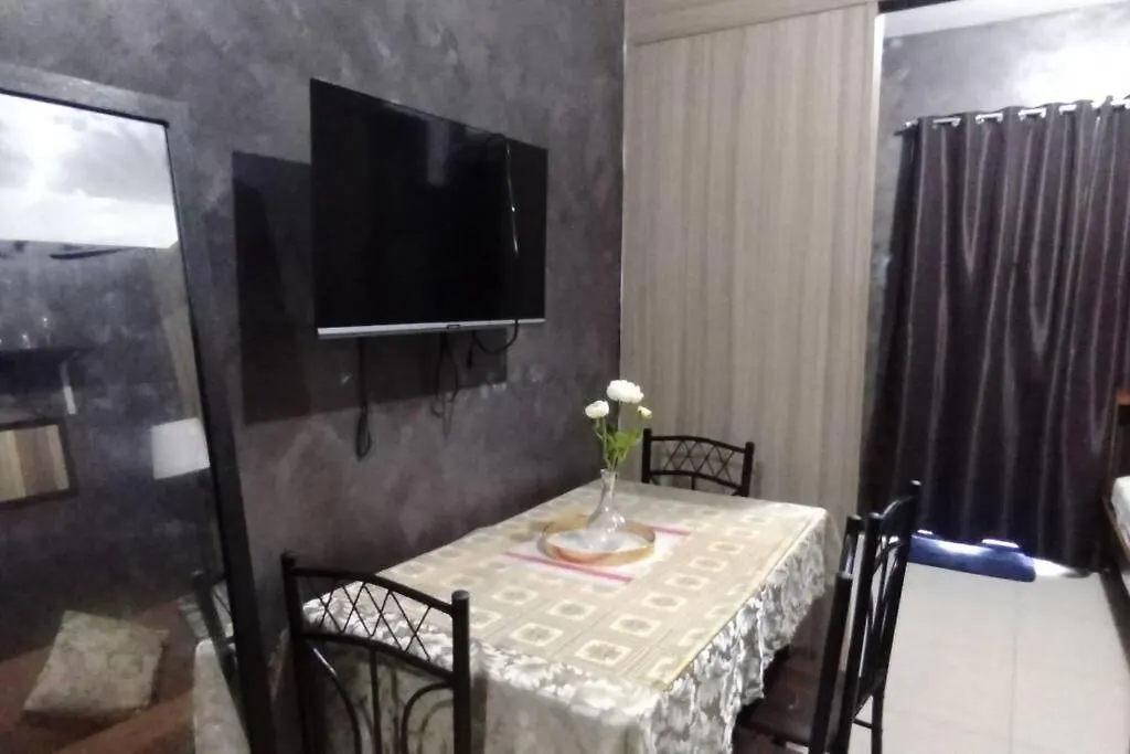 Reyes Staycation Shore 2 Tower 2 Smdc Residences Manila Apartment