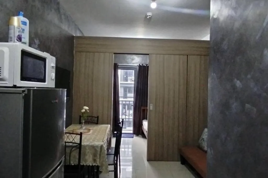 Reyes Staycation Shore 2 Tower 2 Smdc Residences Manila Philippines